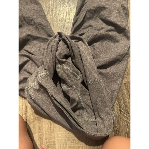 Lululemon Wunder Under Crop Leggings in Heathered Gray, size 4 EUC - Picture 9 of 10